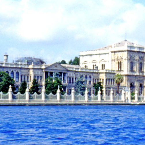 dolmabahce-sarayi-1